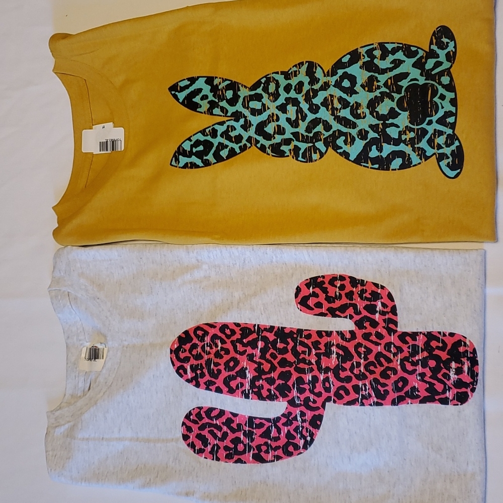 NWT Graphic T XL